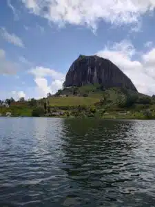 Tour a guatape desde medellín